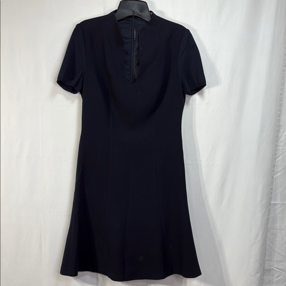 🍾Tahari navy Short Sleeve fitted tailored Dress
